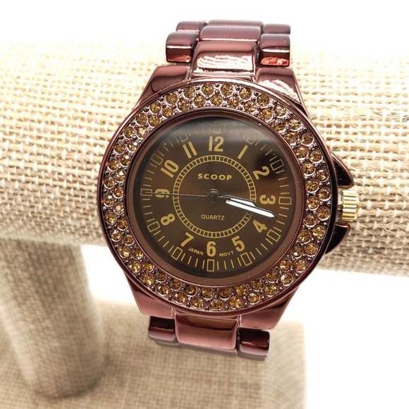 AccuTIME Women's Scoop Quartz Bracelet Watch - Picture 2 of 6